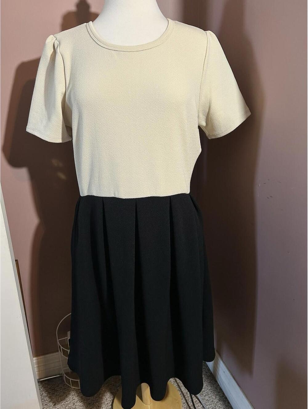 LulaRoe Amelia Fit And Flare Dress Womens 2XL Colorblock Beige Black
